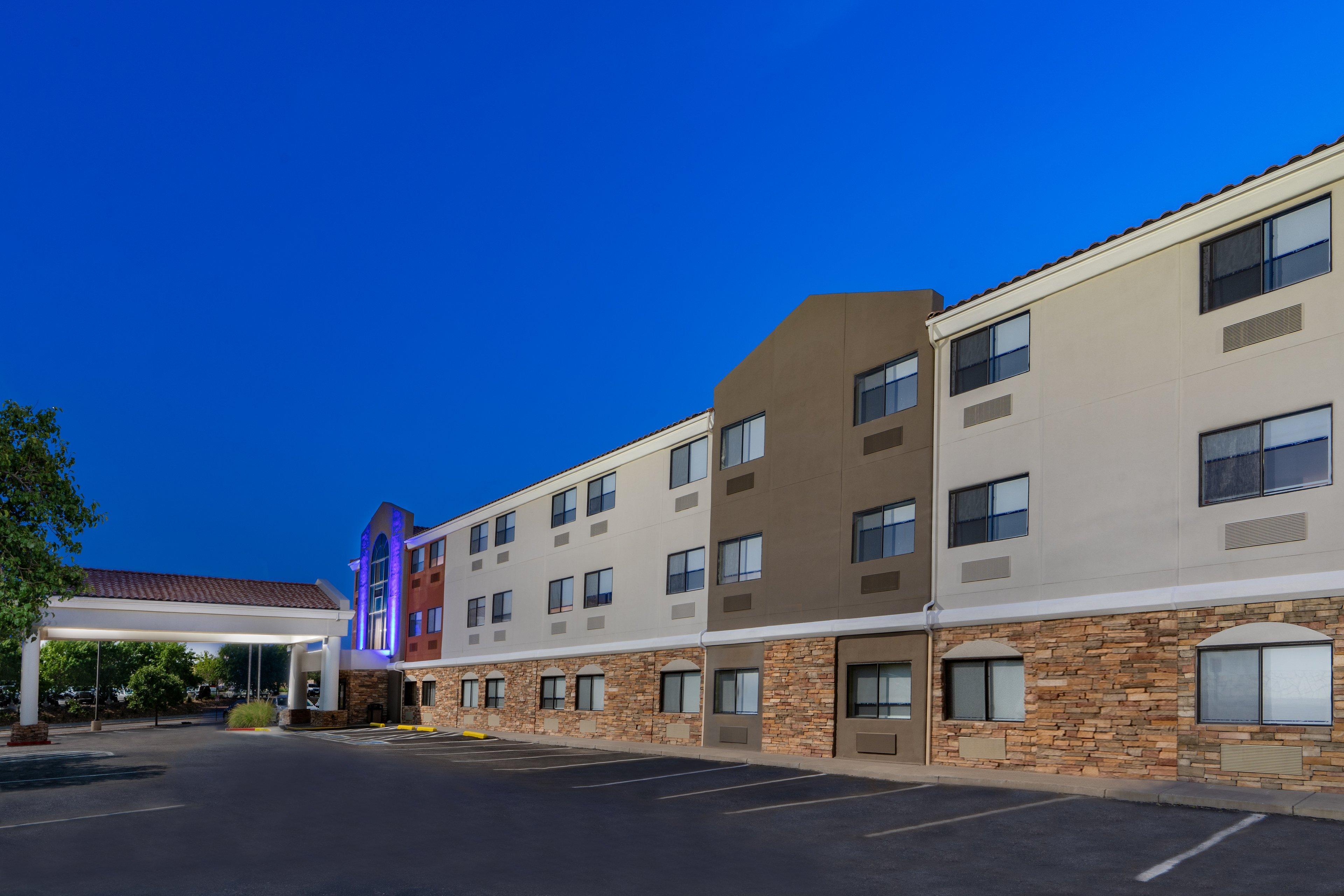 Holiday Inn Express Hotel & Suites Albuquerque - North Balloon Fiesta Park By Ihg Εξωτερικό φωτογραφία